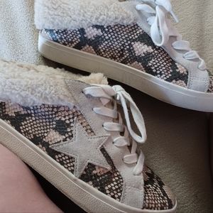 Steve madden snakeskin fur trim slip on sneakers size 8